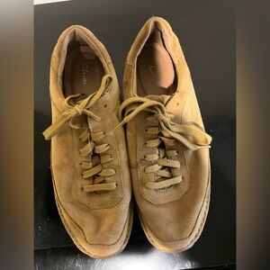 Clarks Men’s Suede Lace-Up Sneakers in Tan Size 11